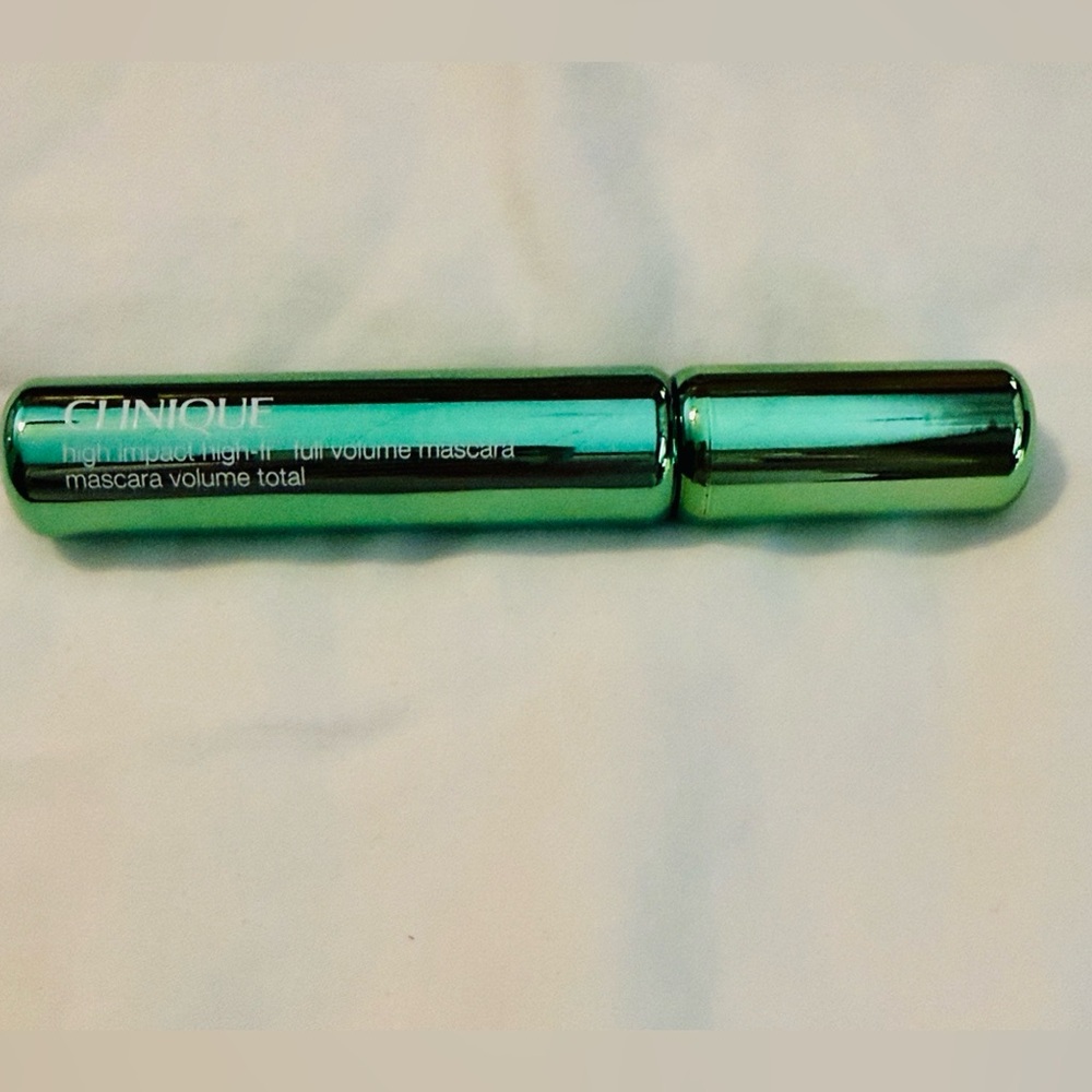 Clinique High Impact Hi-Fi Full Volume Mascara in Black